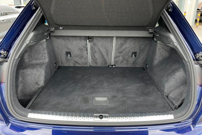 AUDI Q3 Photo 12