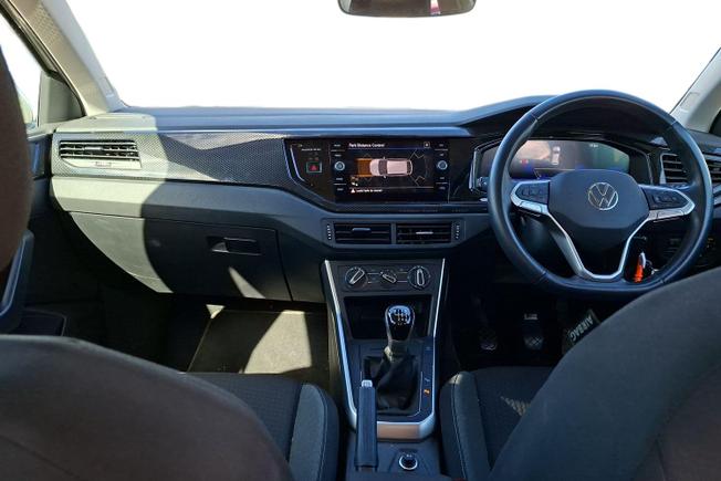 VOLKSWAGEN Taigo Photo 10