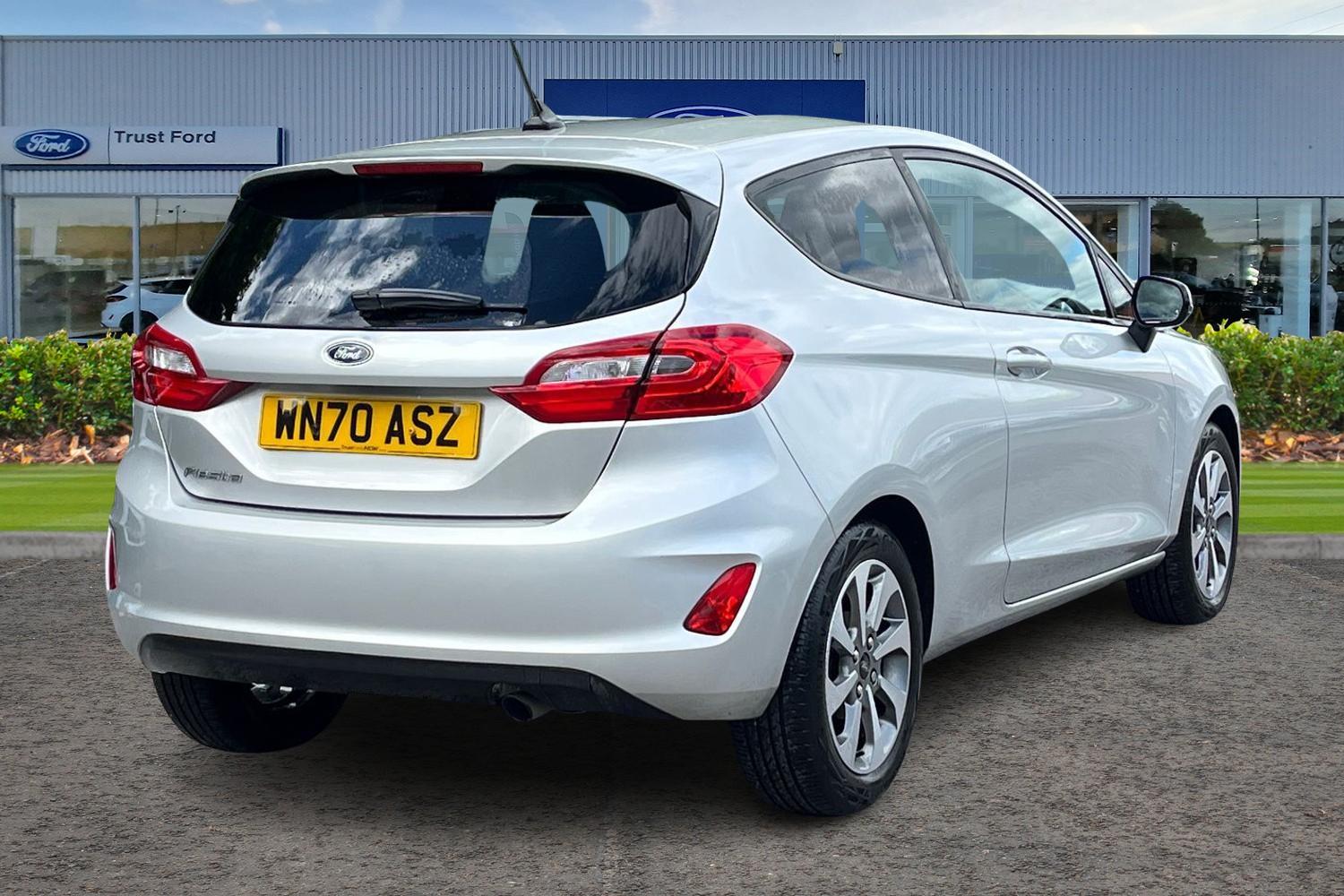 Ford Fiesta Photo 3