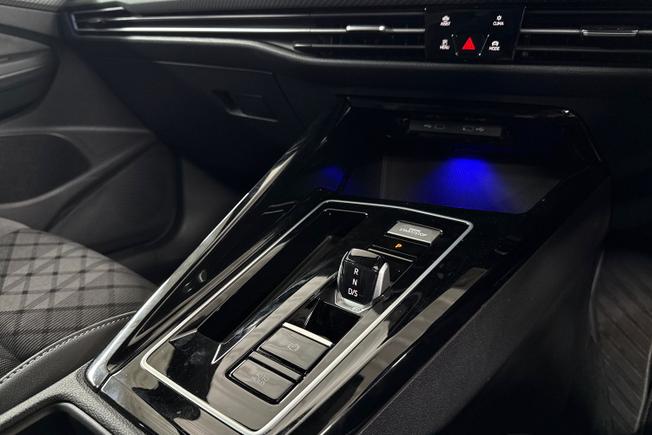 VOLKSWAGEN Golf Photo 23