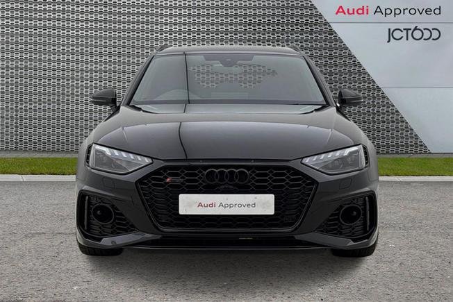 Audi RS4 Photo 8