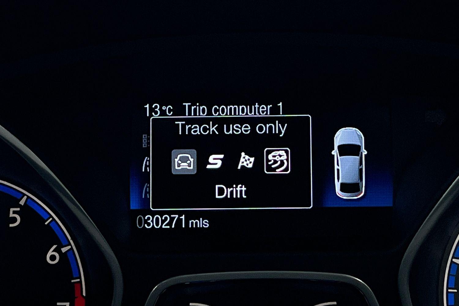 Ford Focus RS Photo 29