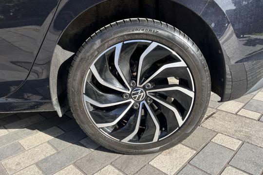 Volkswagen Golf Photo autoimg-34272b98d102e95aa115a256491084e7971d9de4.jpg