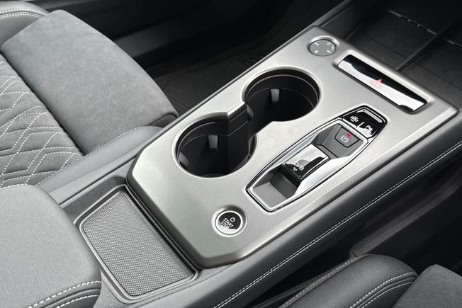 AUDI Q4 e-tron Photo 34