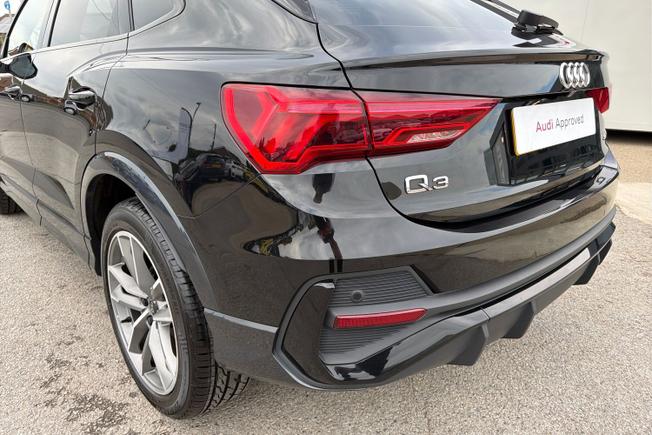 Audi Q3 Photo 31