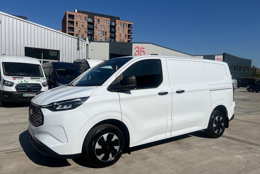 Used Ford E-Transit Custom MJ25UZR 38