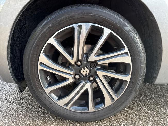 SUZUKI Swift Photo 34