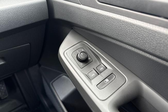 VOLKSWAGEN Caddy Photo 42