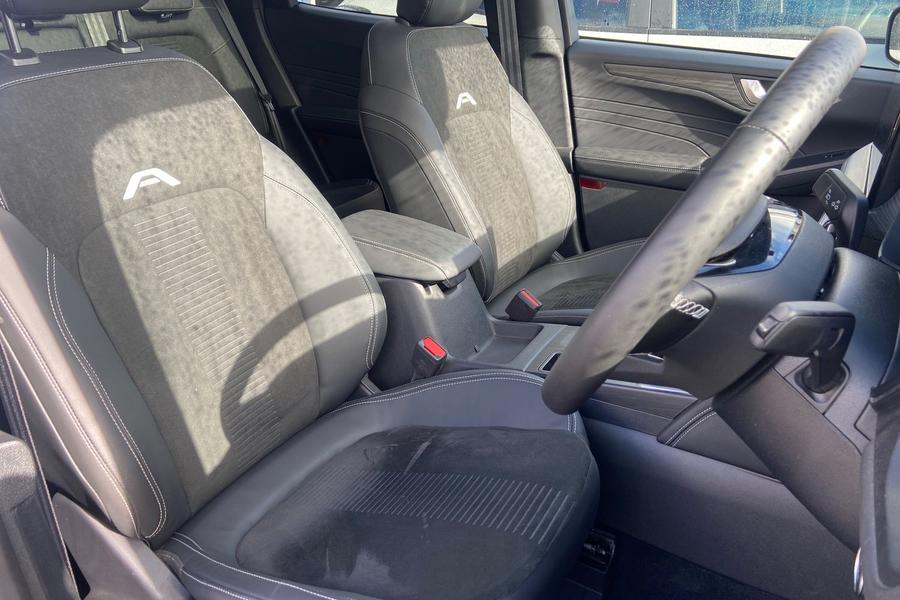 Ford KUGA Photo autoimg-3430d77ebce989f87d1d87bdd73cdd0224d46b2b.jpg