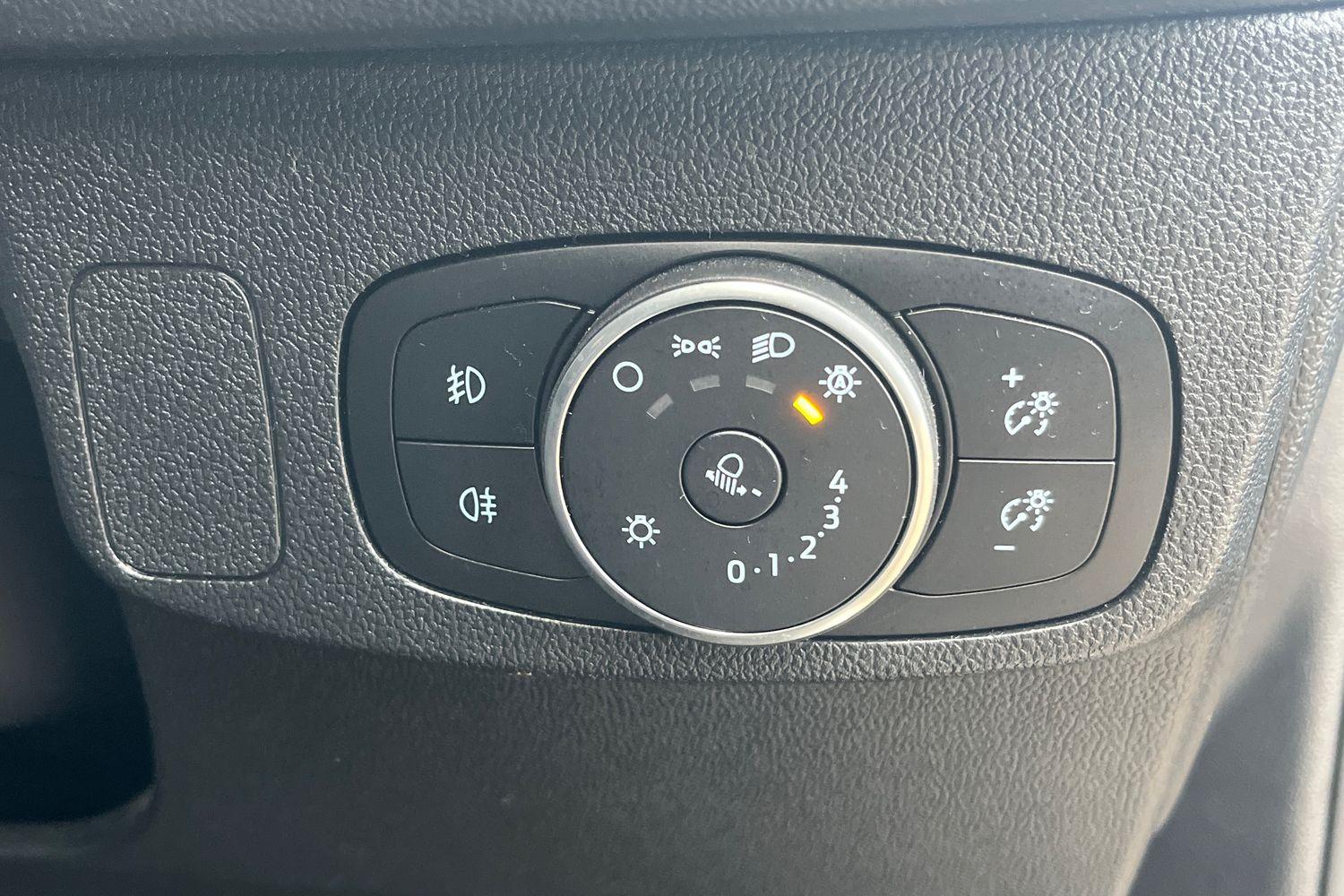 Ford FOCUS Photo 23