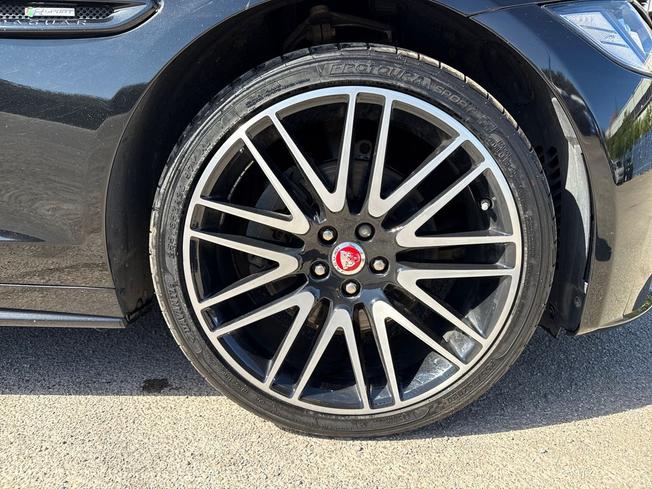 JAGUAR XF Photo 24