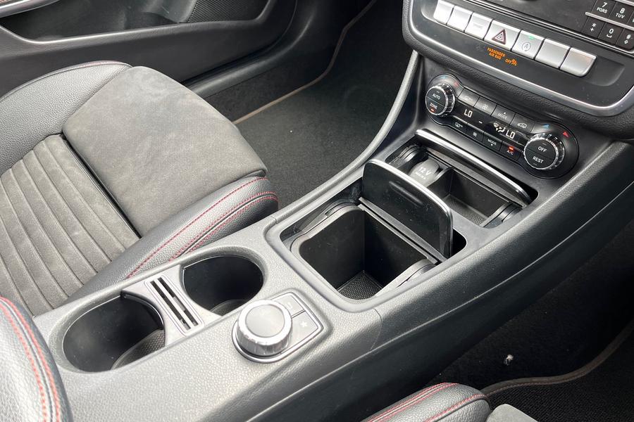 Mercedes-Benz CLA Photo autoimg-34350fdc48ae71dcf8af86027ea64f5171d4d634.jpg