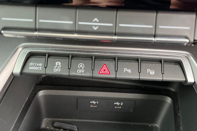 AUDI S3 Photo 33
