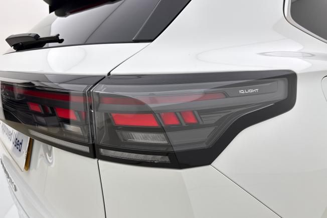 VOLKSWAGEN Tiguan Photo 18