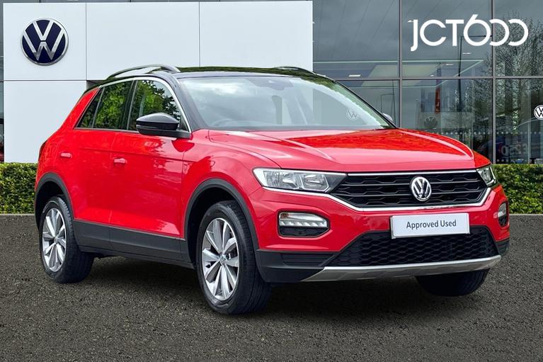 Used 2018 VOLKSWAGEN T-Roc SE 1.5 TSI 150PS EVO 6-speed Manual Flash Red Black at JCT600