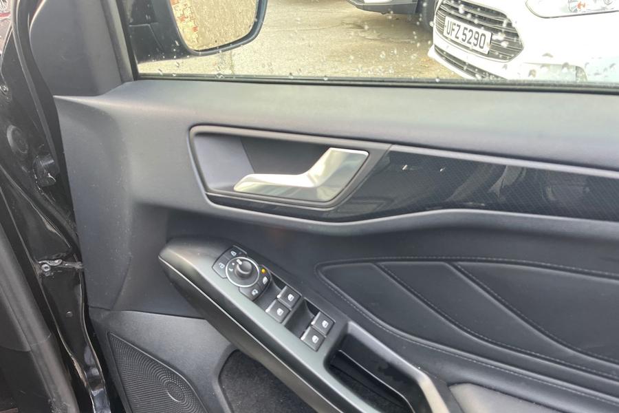 Ford FOCUS Photo autoimg-3437931ab911ac6ca54467605cf2627ba09058ca.jpg