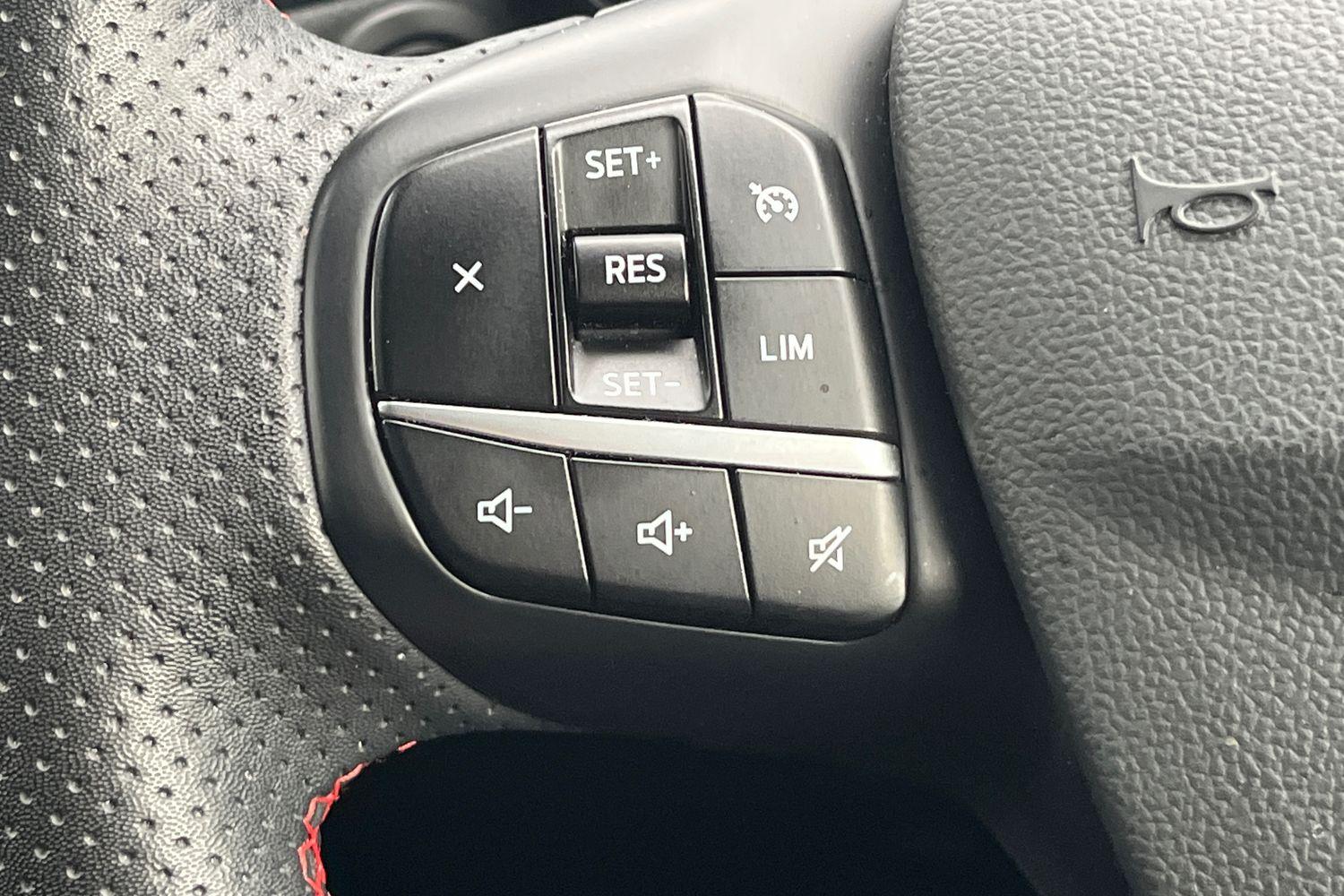 Ford KUGA Photo 22