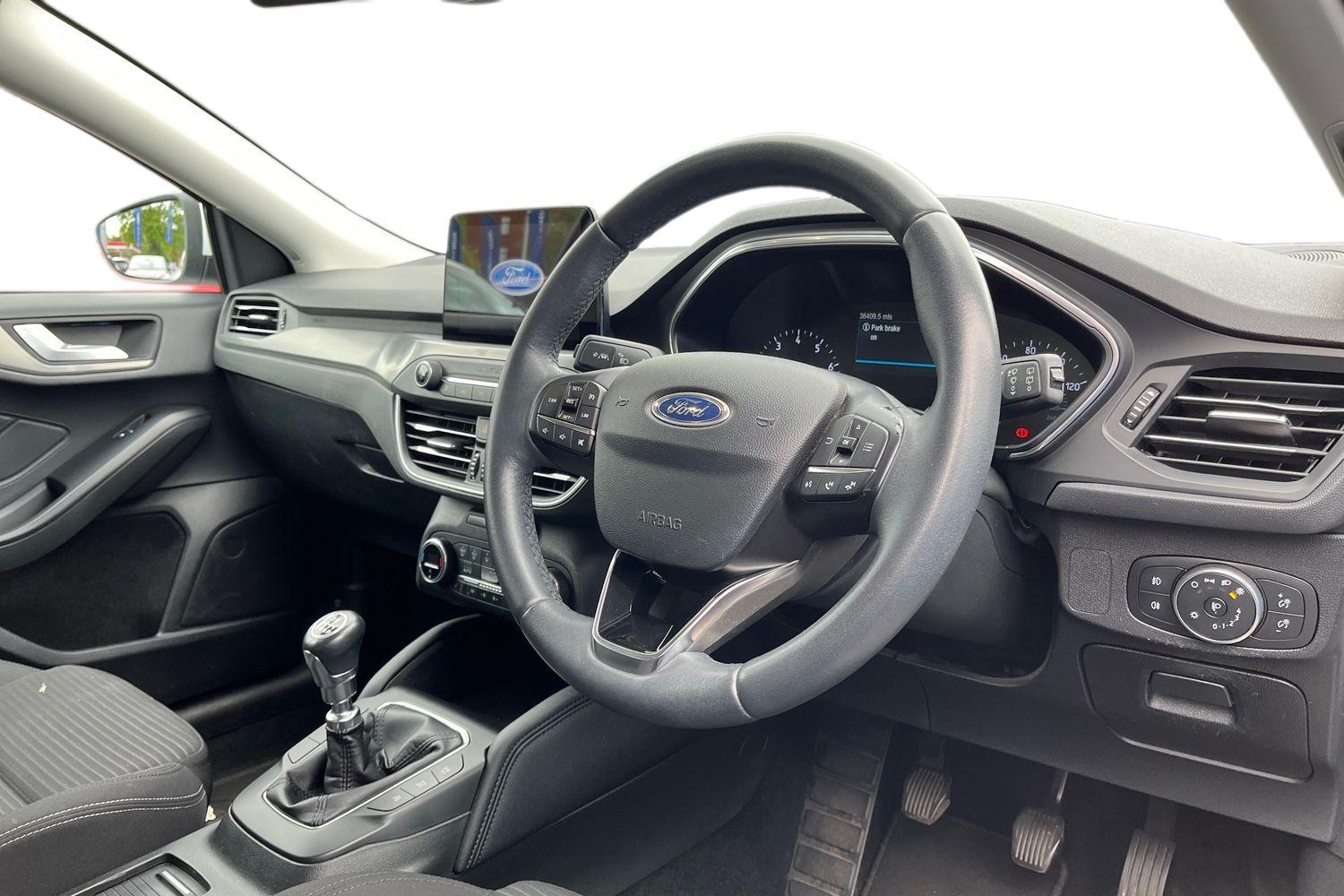Ford FOCUS Photo 8