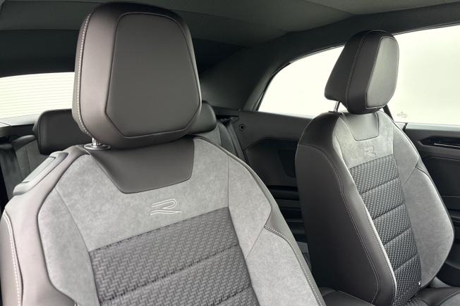 Volkswagen T-Roc Photo 25