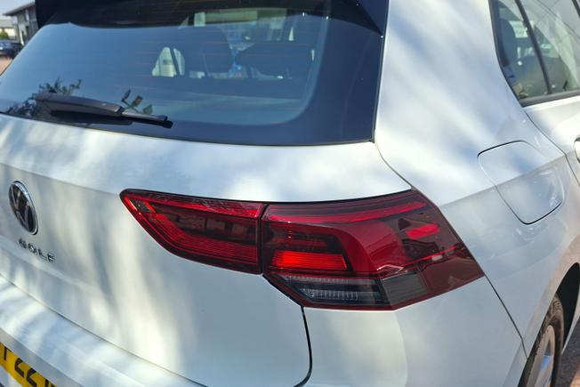 VOLKSWAGEN Golf Photo 18