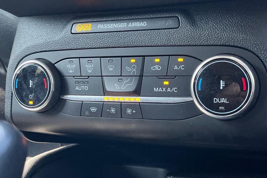Ford Kuga Photo autoimg-343fc33e8b534d9c2fcfaccaf3a38dd861b687d7.jpg