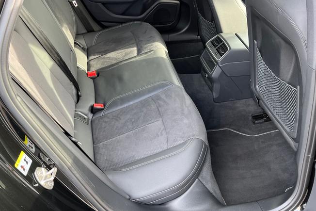 AUDI A6 Saloon Photo 46