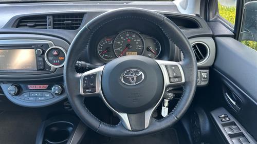 Toyota Yaris Photo autoimg-344a57523cce6dd490250673108df9e70c315b01.jpg