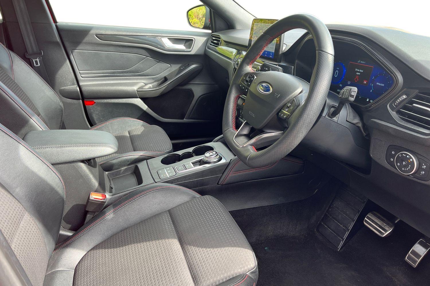 Ford Focus Photo 8