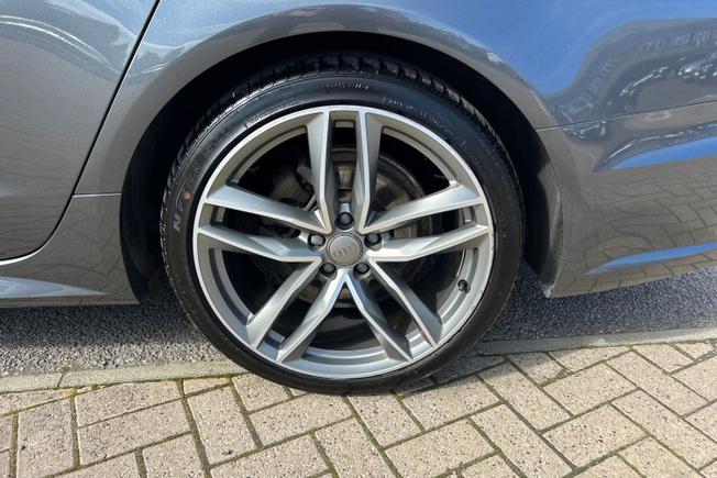 AUDI A6 Avant Photo 27