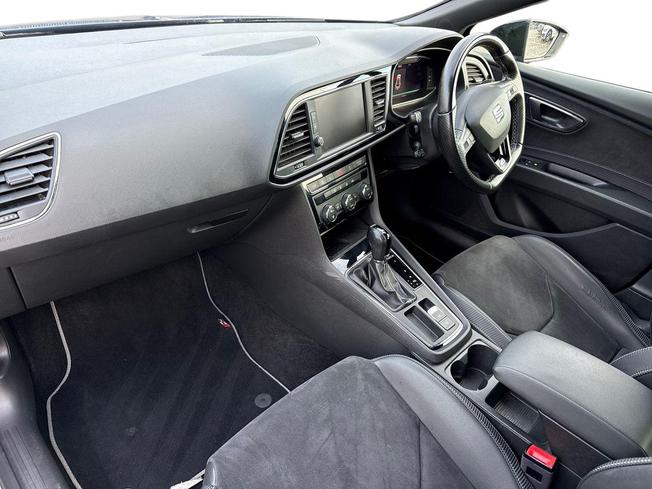 SEAT Leon Photo 2