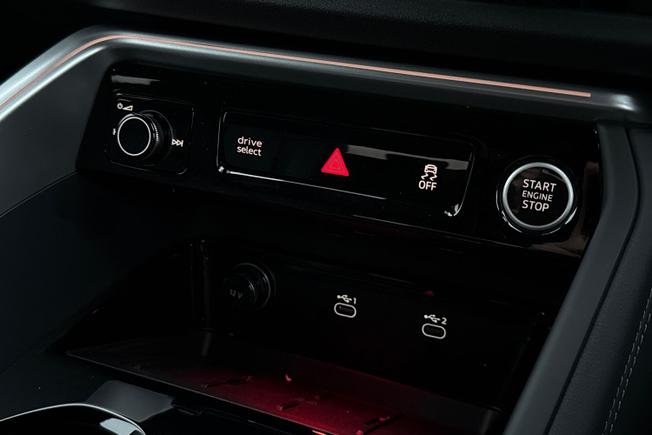AUDI Q5 SUV Photo 37