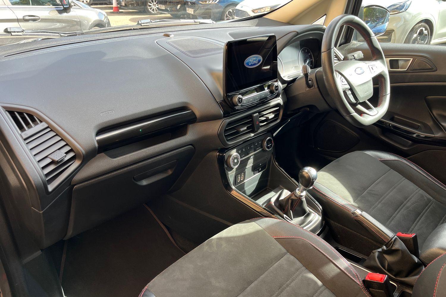 Ford ECOSPORT Photo 17