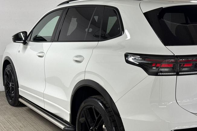 VOLKSWAGEN Tiguan Photo 34