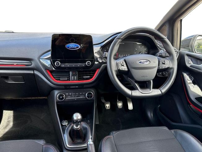 FORD Fiesta Photo 11