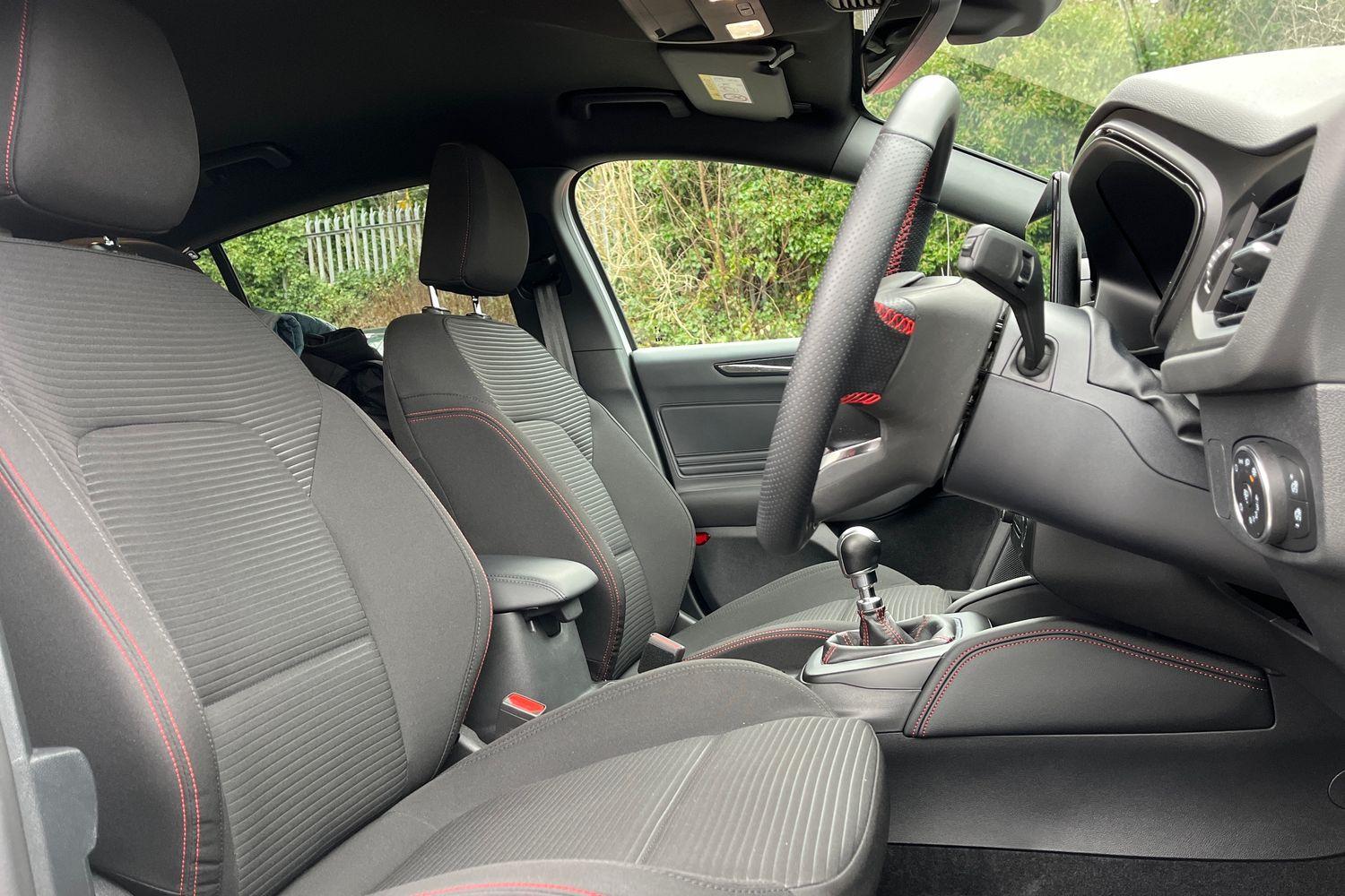 Ford Focus Photo 16