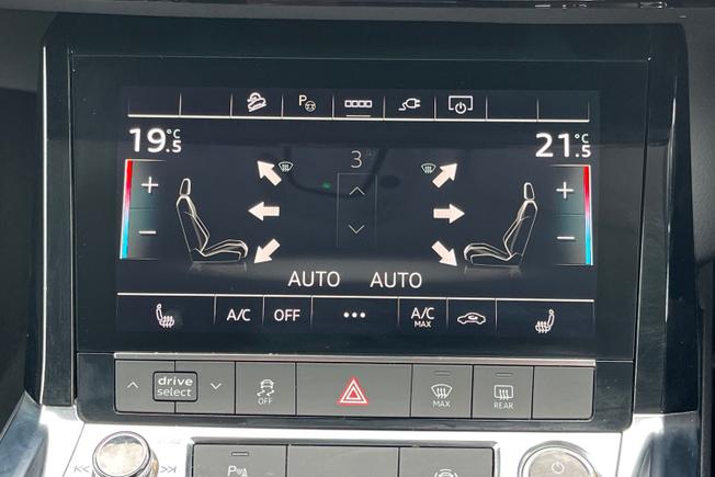 Audi e-tron Photo 30