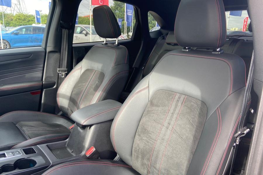 Ford Kuga Photo autoimg-346c3046053e01f544f5458ab6495ae7f6ab77b2.jpg