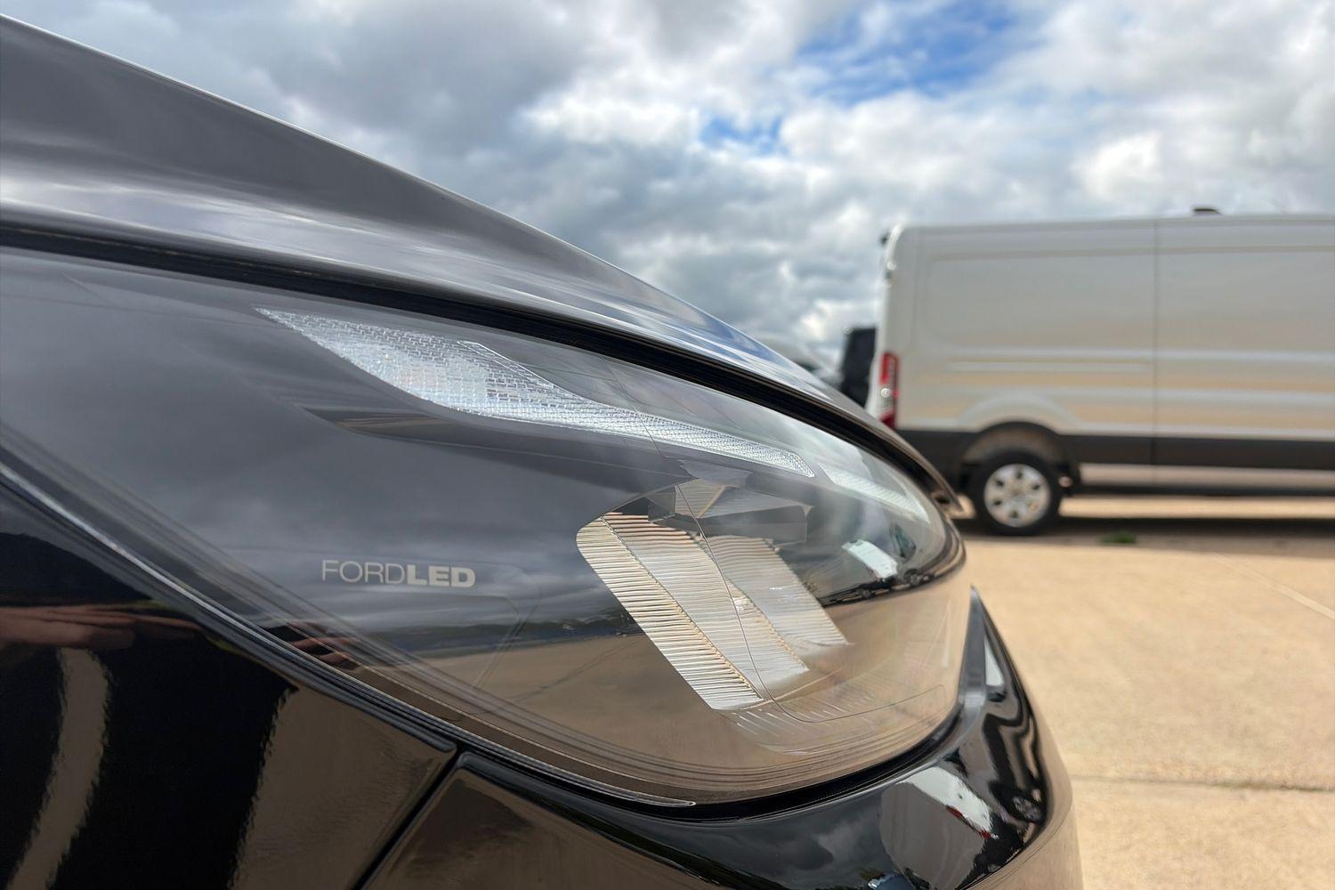Ford TRANSIT CUSTOM Photo 14