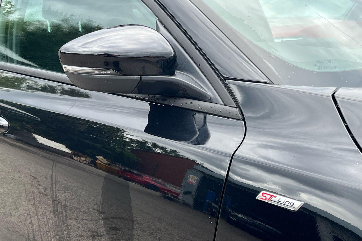 Ford FOCUS Photo 28