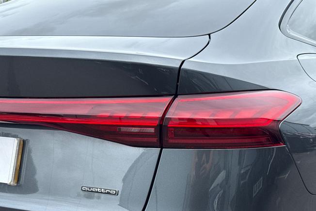 AUDI A6 Photo 18