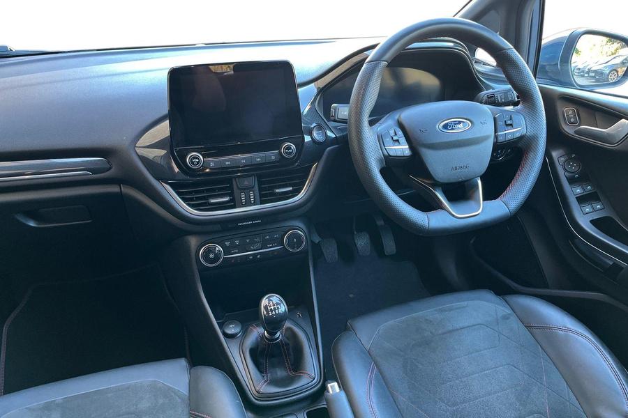 Ford FIESTA Photo autoimg-3479cead8b9816c6183232f7c0d0444f48f6d4e6.jpg