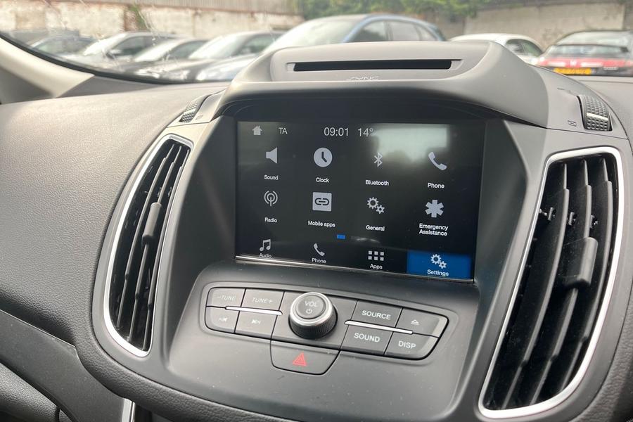 Ford C-MAX Photo autoimg-347d4b8a86183d7812454022f469891839f42c78.jpg