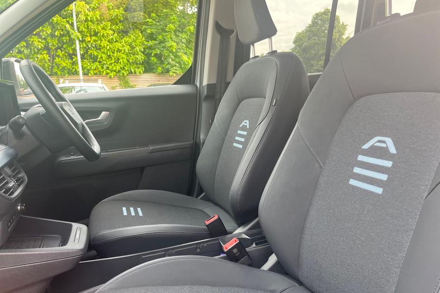 Ford E-TOURNEO COURIER Photo autoimg-348048bafe1c9d89301298c76d625e58d6ba087c.jpg
