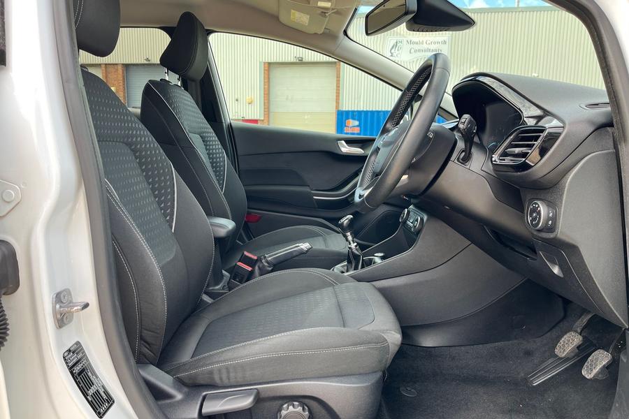 Ford Fiesta Photo autoimg-348210eb1434ff837d083641cb78a3c194cd93f1.jpg