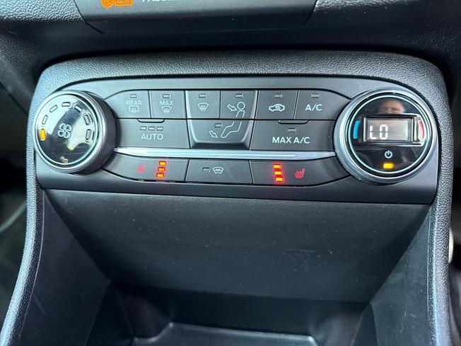 FORD Fiesta Photo 34