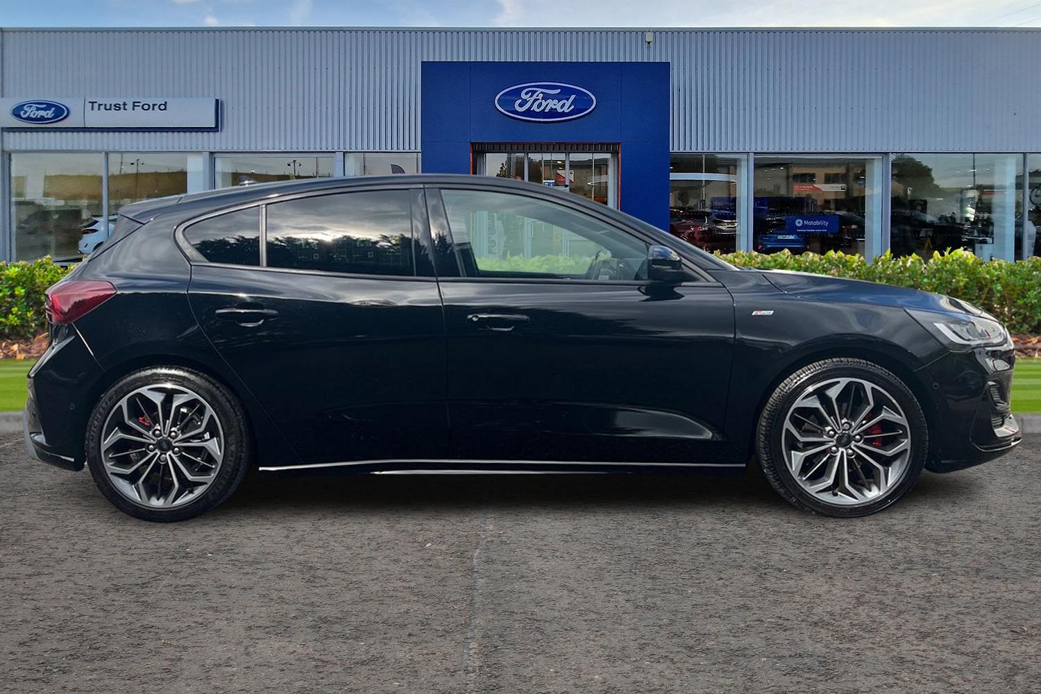 Ford FOCUS Photo 2