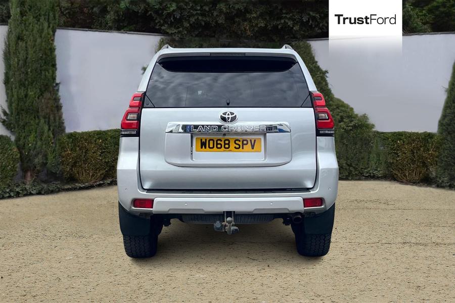Toyota Land Cruiser Photo autoimg-349b7cfb40740b88c13eb17911556f943fb9fda2.jpg
