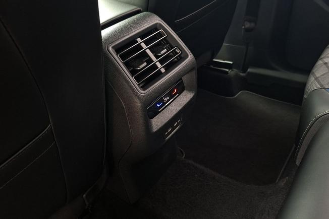 VOLKSWAGEN Tiguan Photo 22