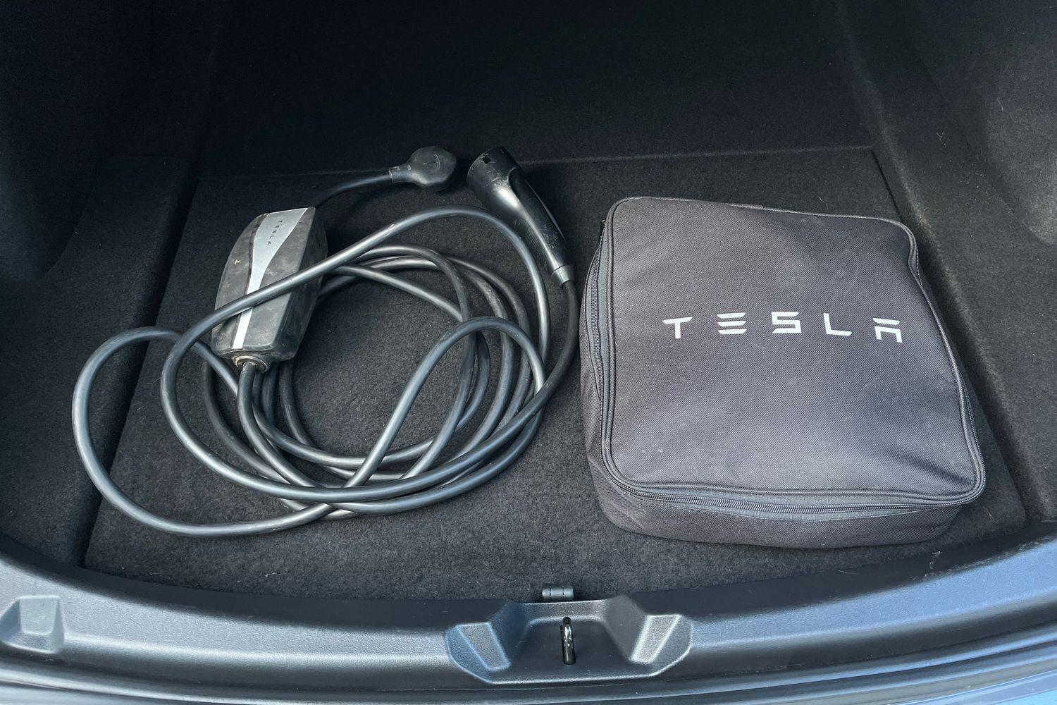 TESLA MODEL 3 Photo 21