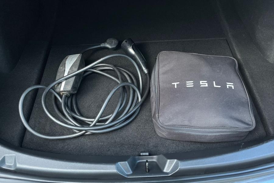 TESLA MODEL 3 Photo autoimg-34a324bcc77c40697a73a3c68f8d3875ae7eac7c.jpg